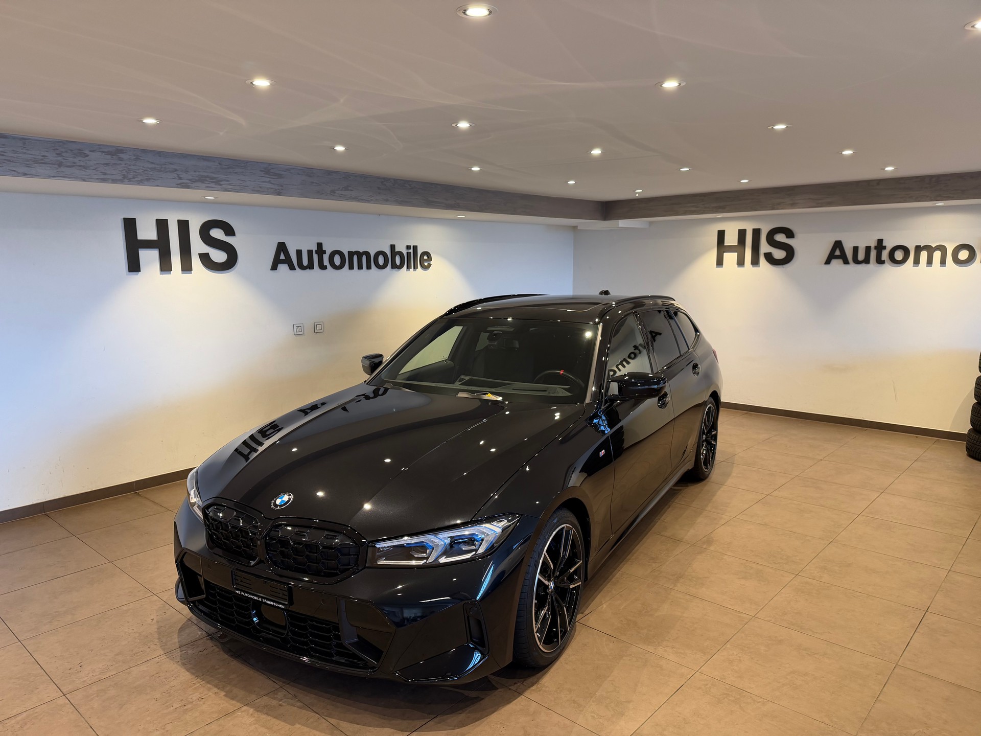 BMW M340i xDrive Touring-image-1