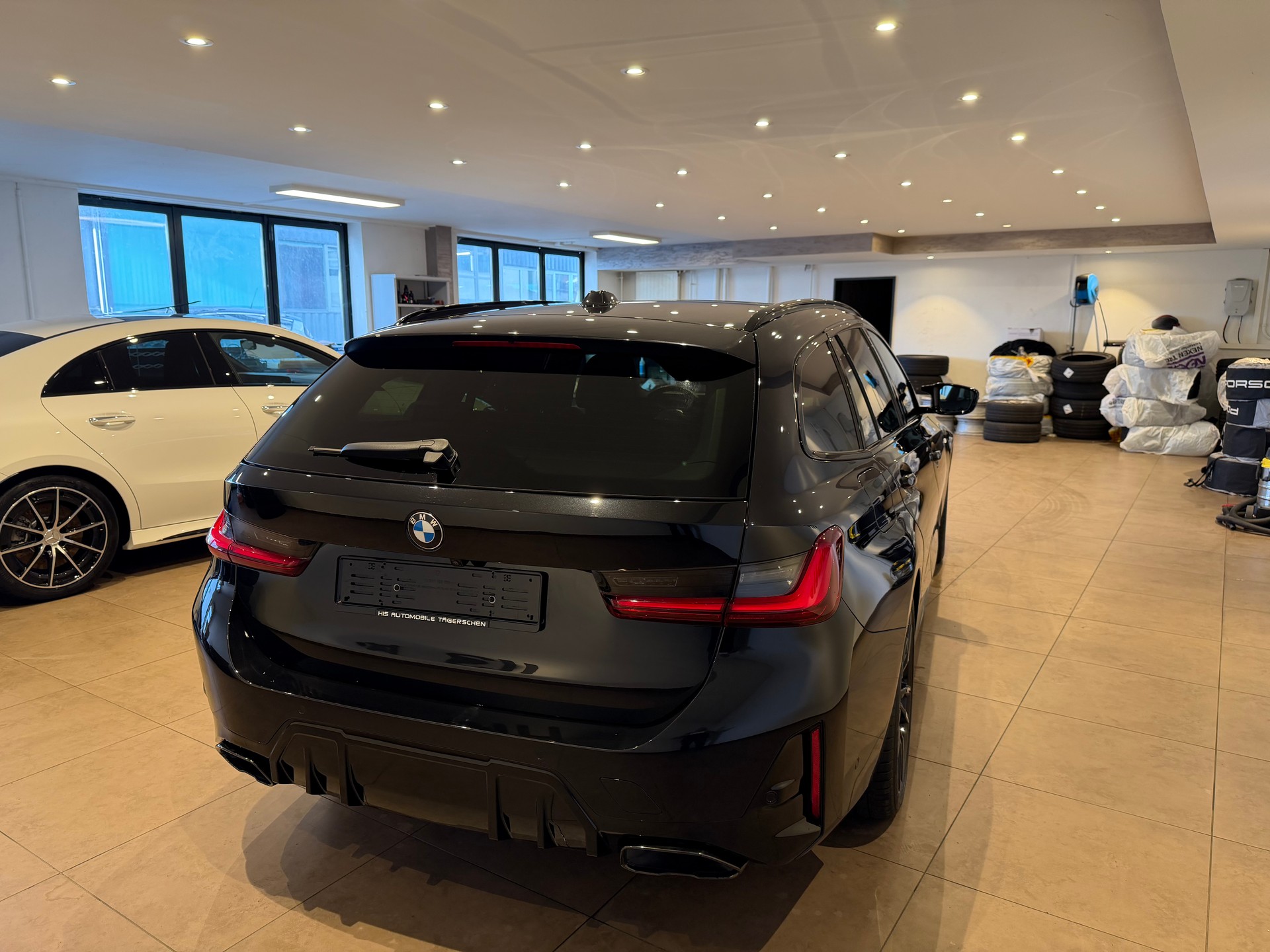 BMW M340i xDrive Touring-image-5