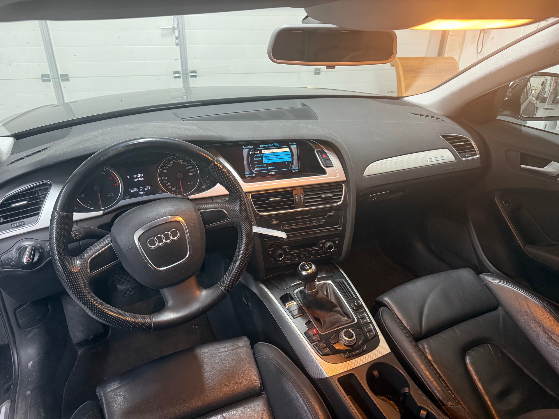 AUDI A4 Avant 3.2 FSI quattro-image-9