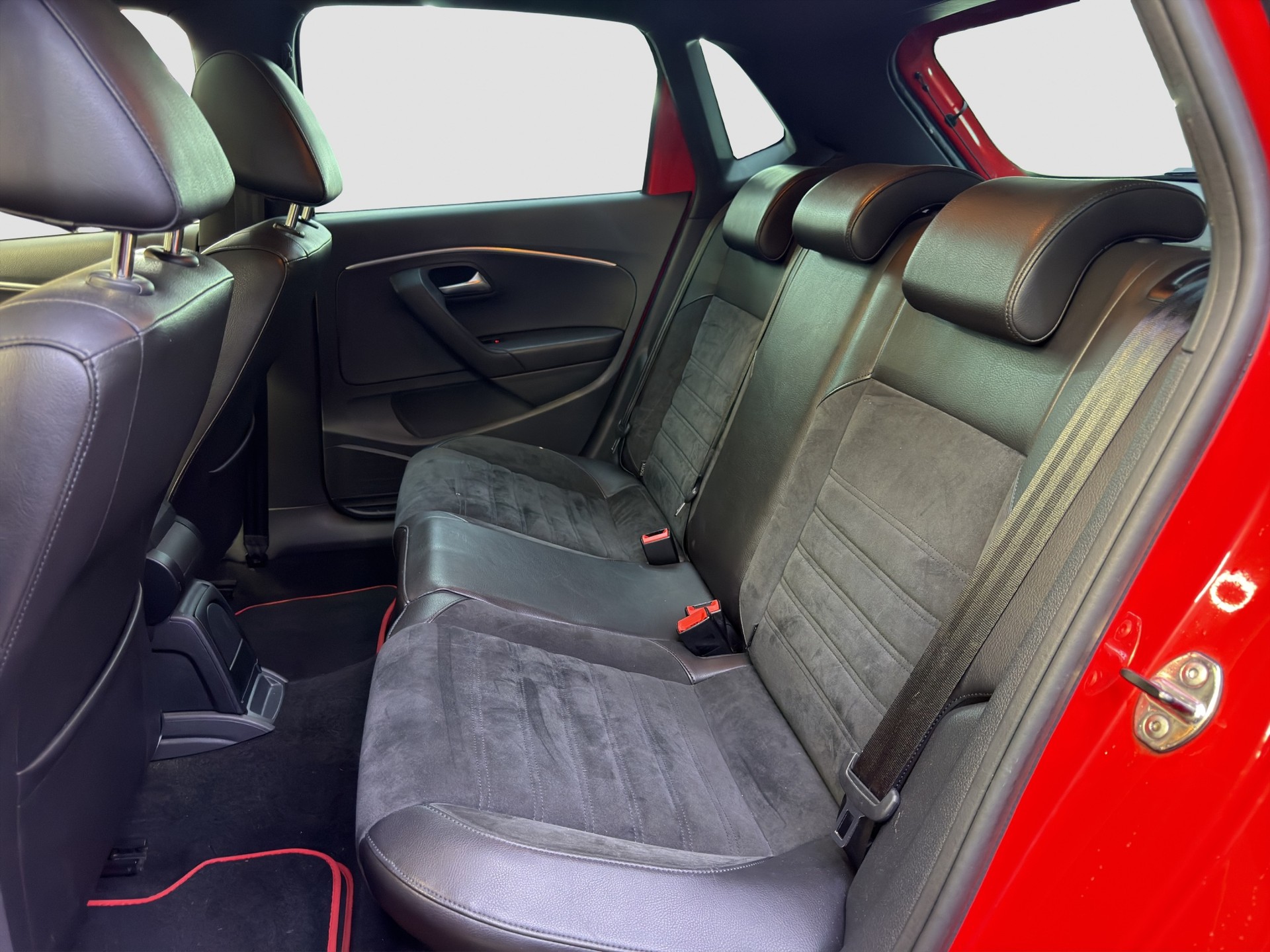 VW Polo 1.8 TSI GTI DSG-image-13