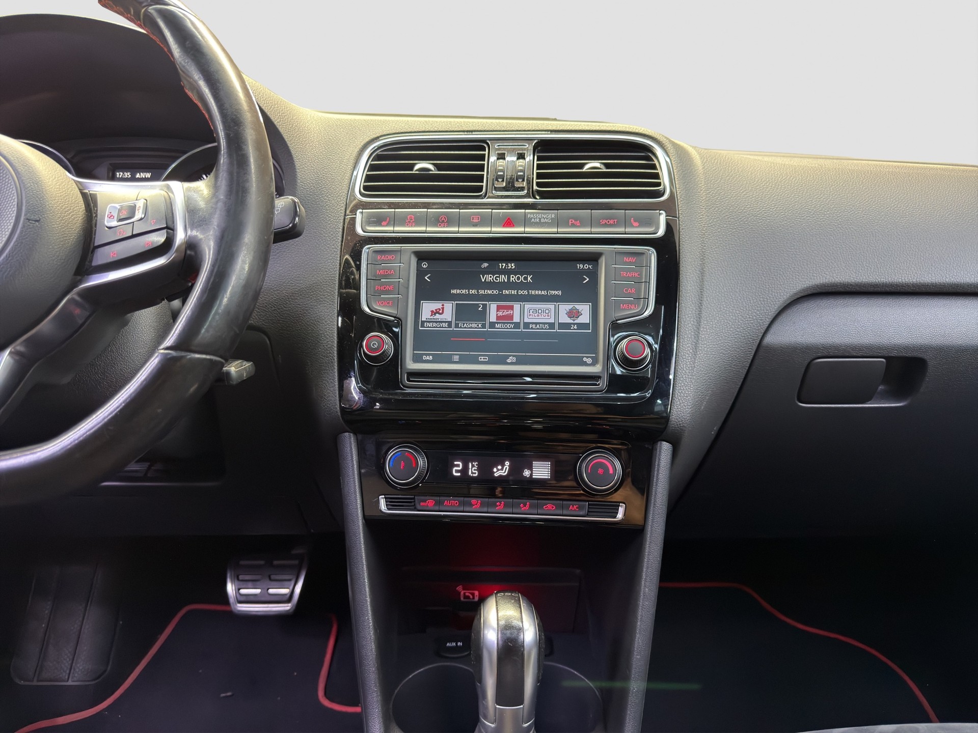 VW Polo 1.8 TSI GTI DSG-image-7