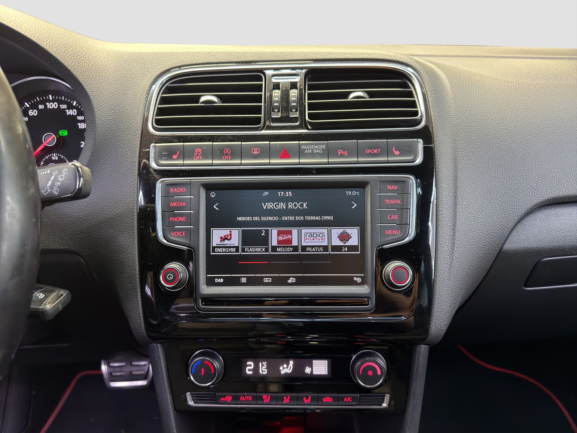 VW Polo 1.8 TSI GTI DSG-image-8