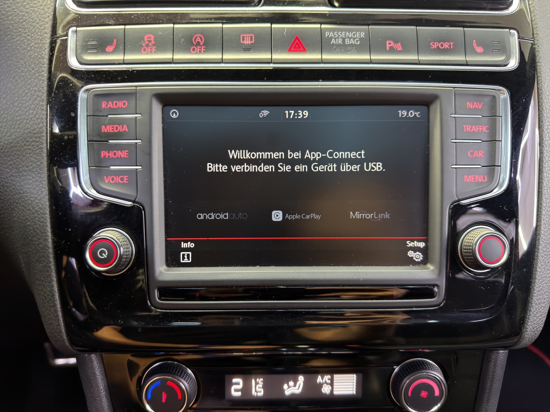 VW Polo 1.8 TSI GTI DSG-image-23