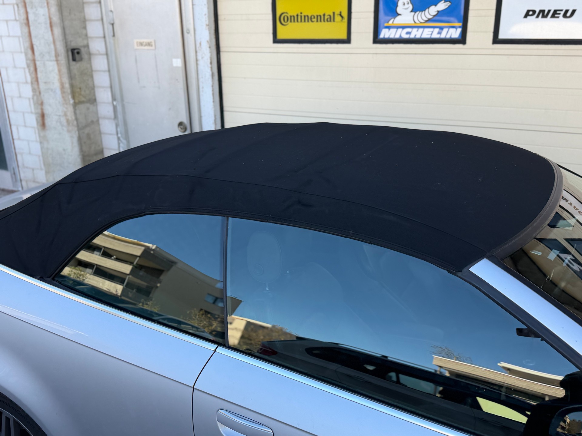 AUDI A3 Cabriolet 2.0 TFSI Ambition-image-9