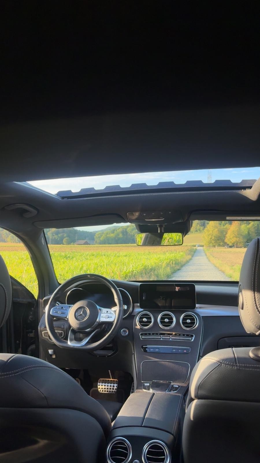 MERCEDES-BENZ GLC 300-image-4