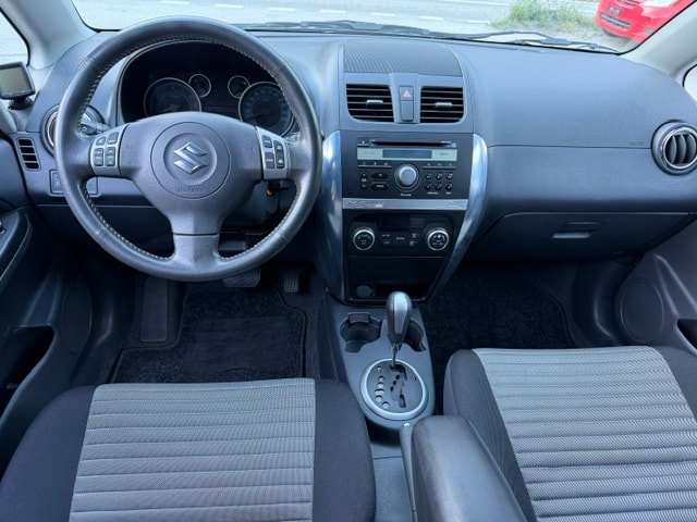 SUZUKI SX4 1.6 16V GL Top 4WD Automatic-image-9
