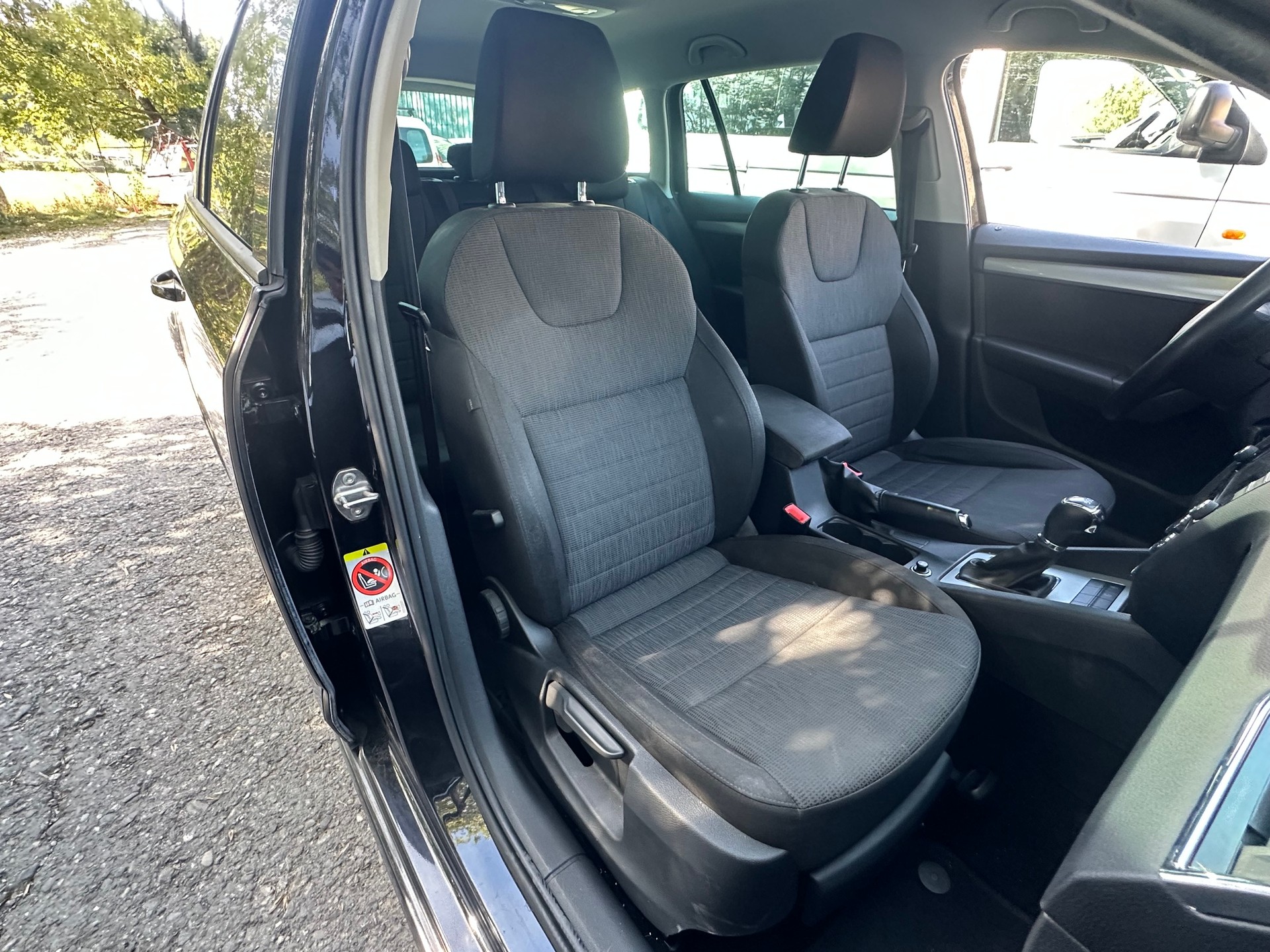 SKODA Octavia Combi 1.8 TSI Elegance 4x4 DSG-image-6