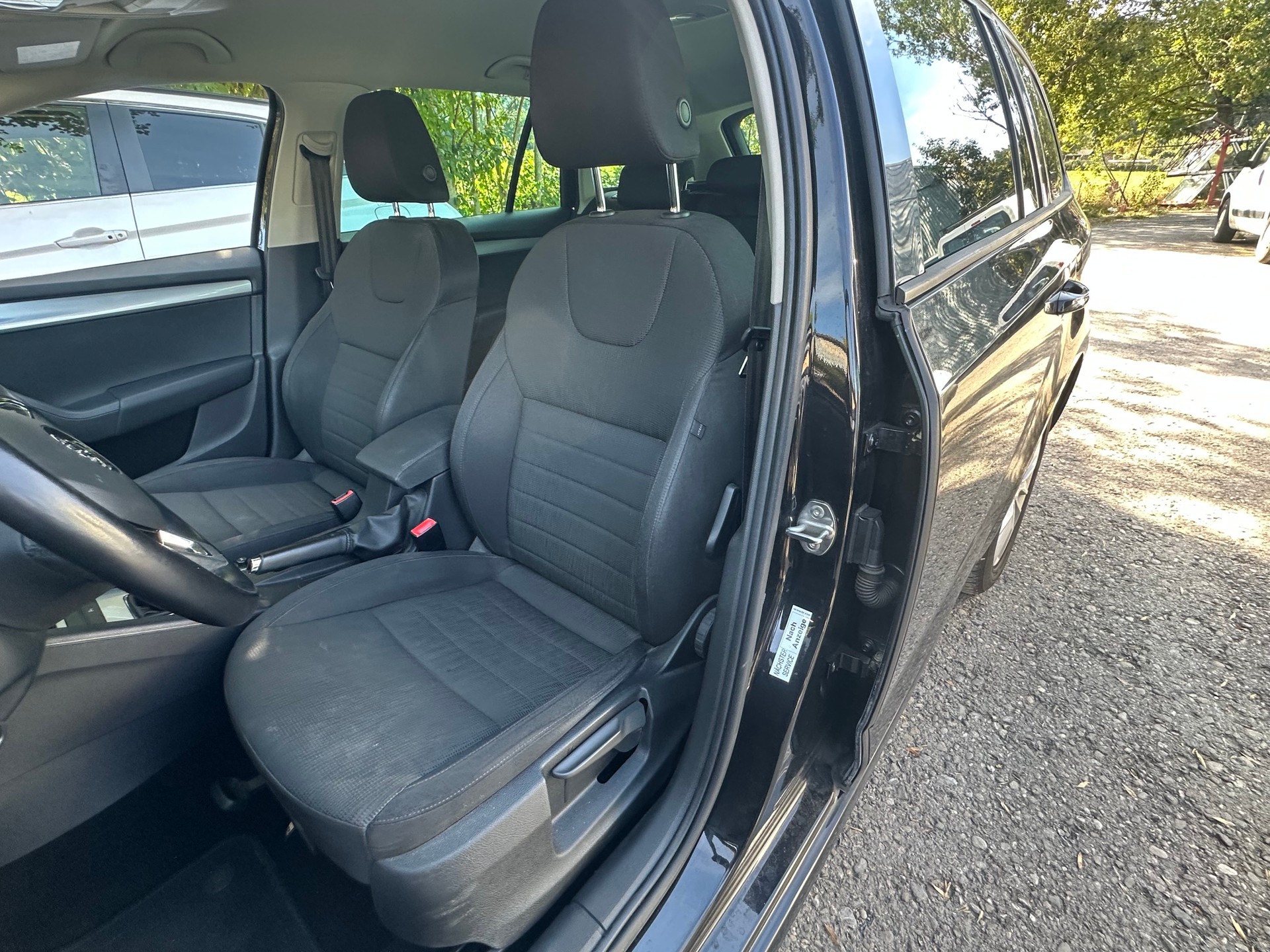 SKODA Octavia Combi 1.8 TSI Elegance 4x4 DSG-image-7