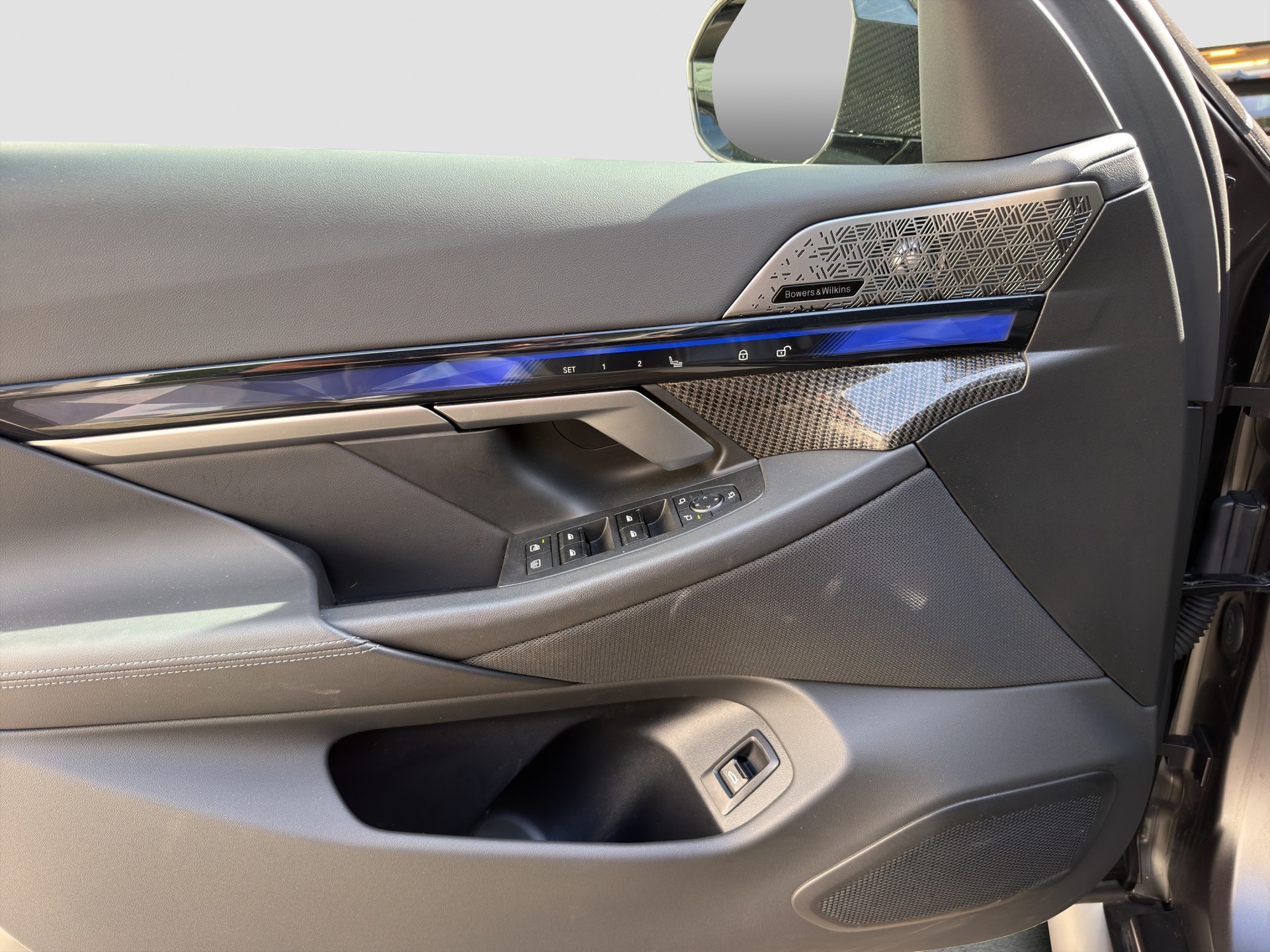 BMW M5 xDrive-image-9