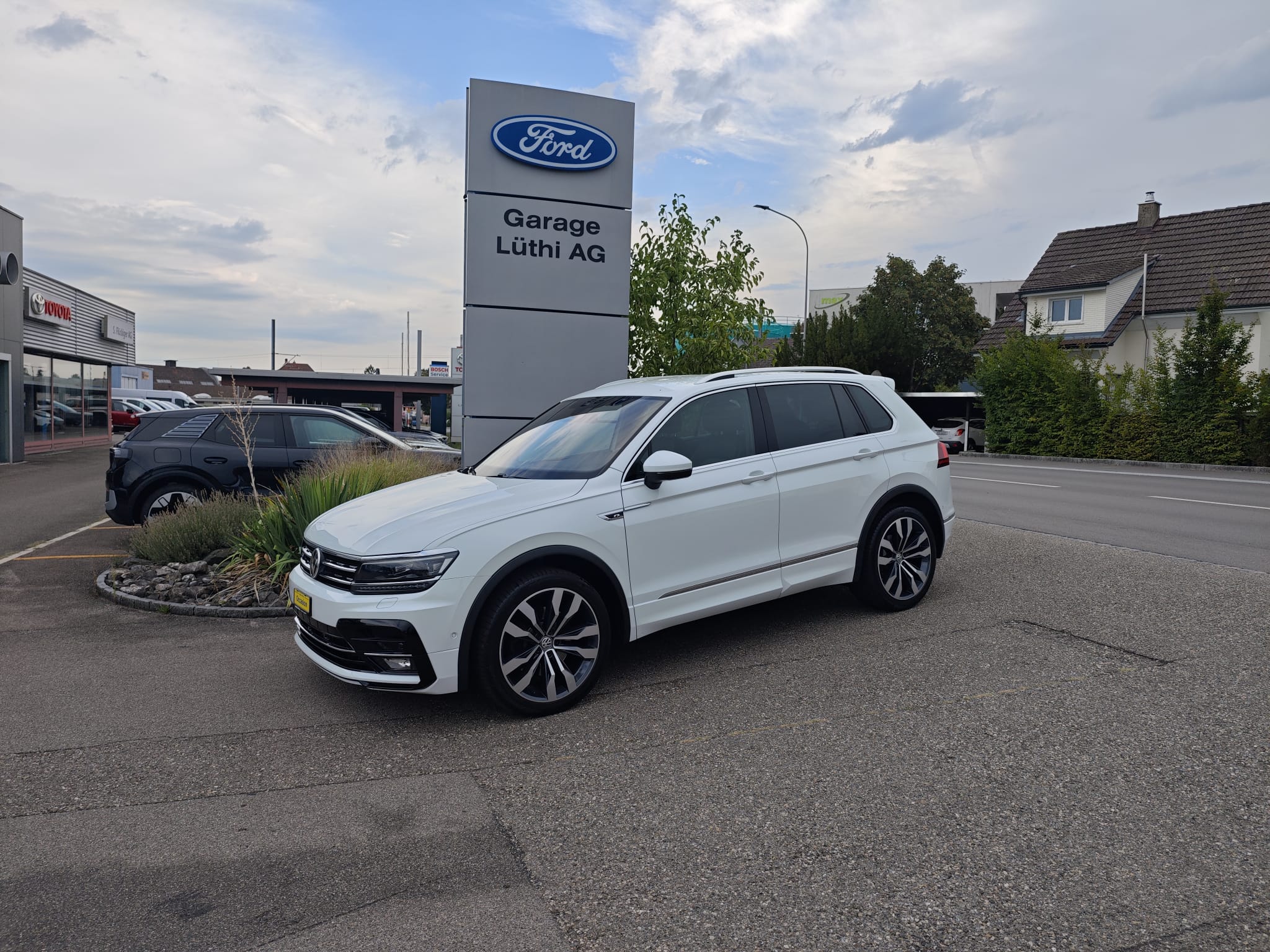 Car photo