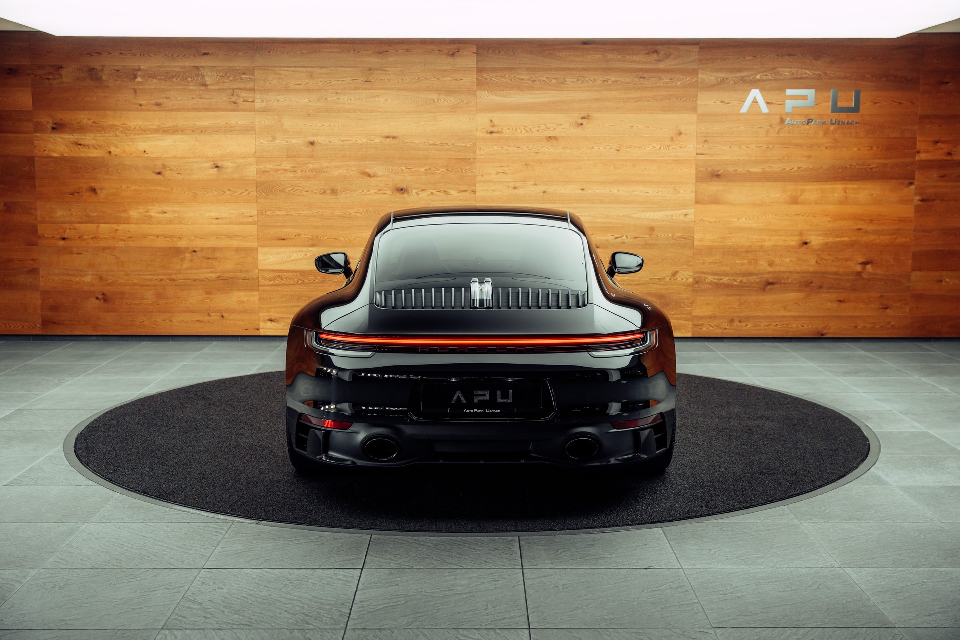 PORSCHE 911 Carrera 4 GTS PDK-image-17