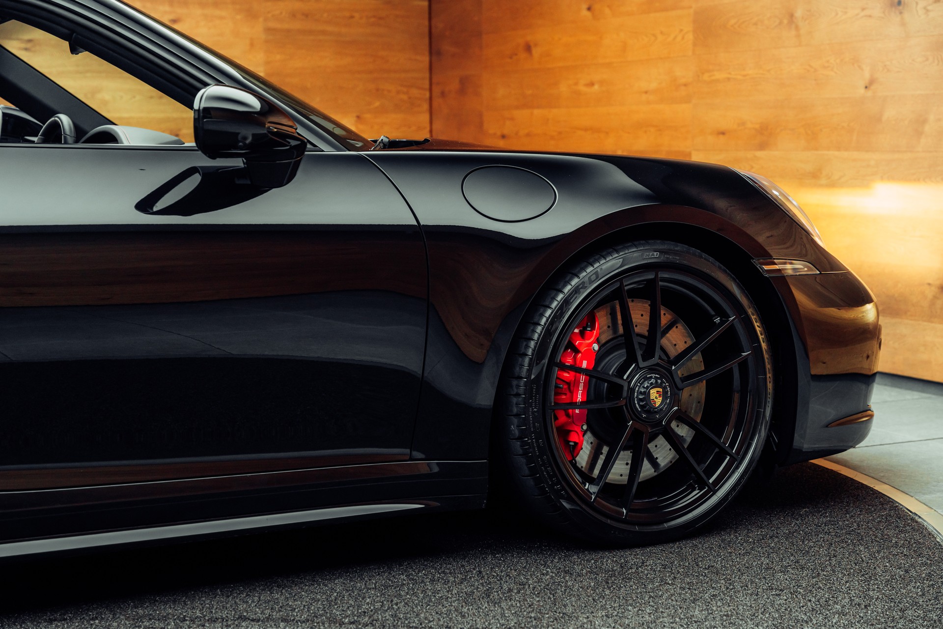 PORSCHE 911 Carrera 4 GTS PDK-image-19