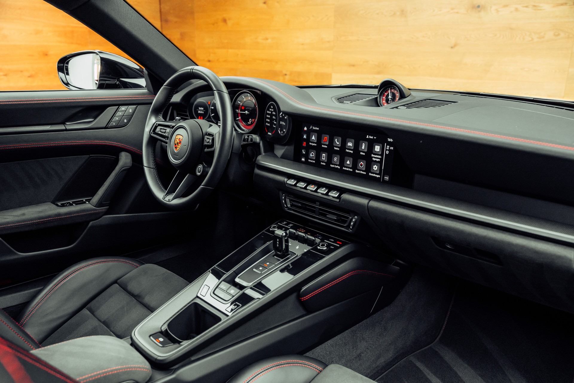 PORSCHE 911 Carrera 4 GTS PDK-image-7
