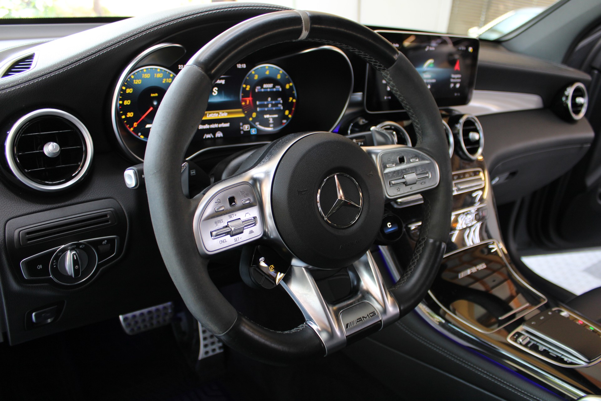 MERCEDES-BENZ GLC Coupé 63 S AMG 4Matic 9G-Tronic-image-11