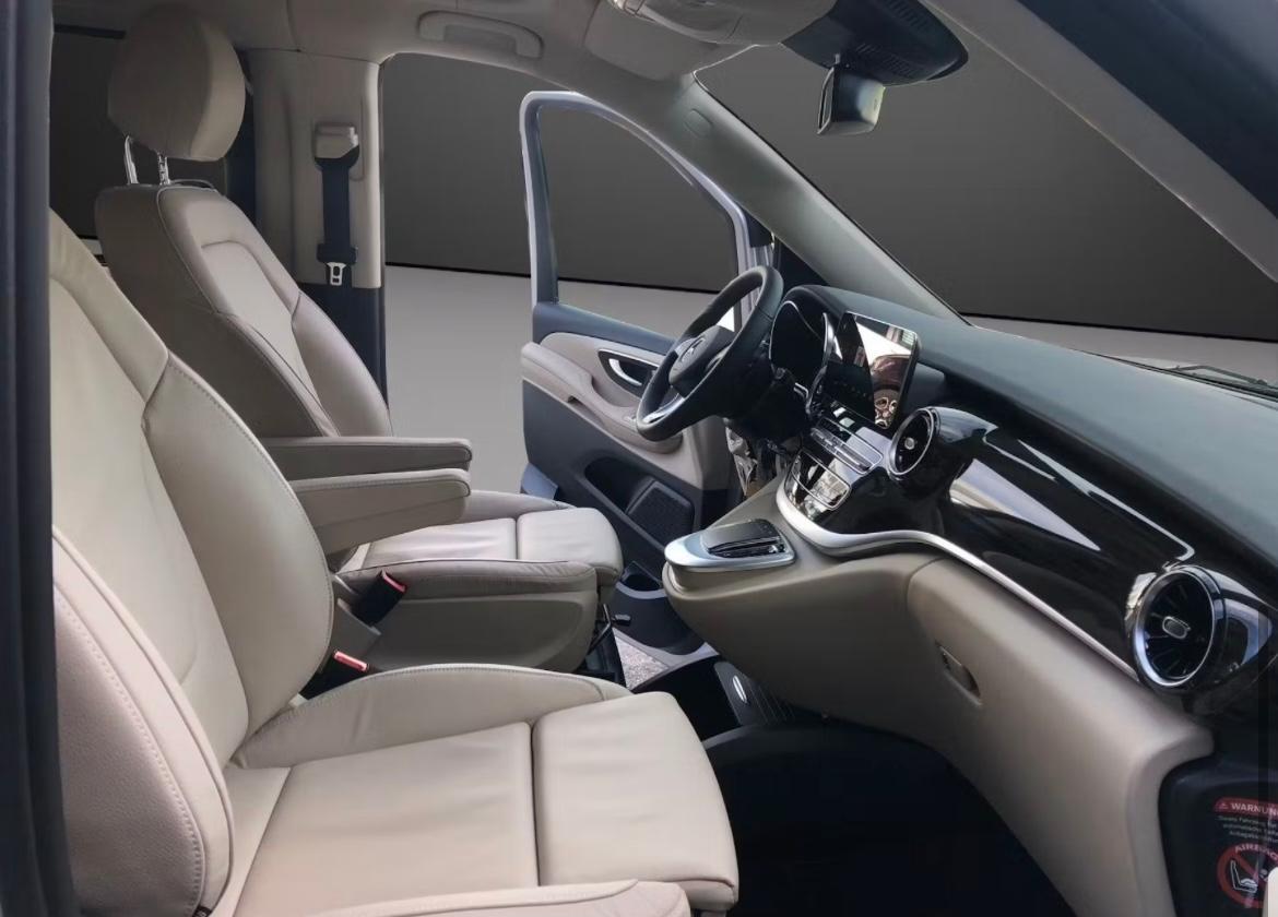 MERCEDES-BENZ 300 d 4 Matic-image-2