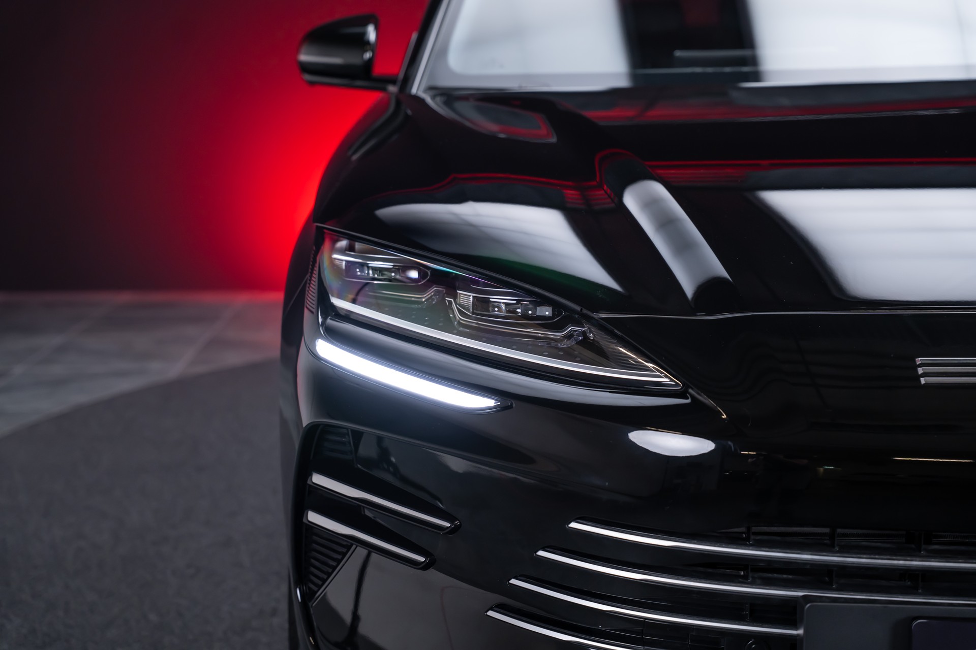 BYD Seal U DM-i Design AWD Seal U DM-i Design AWD / Panorama / Head-Up Display / 360 Kamera-showroom-element-2