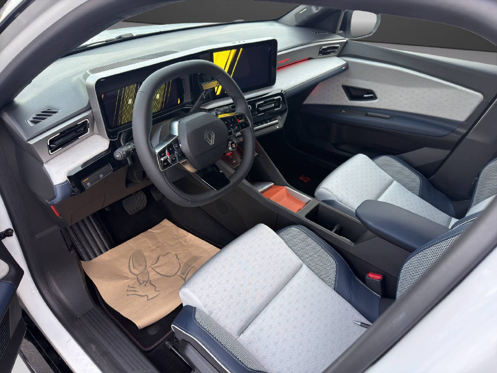 RENAULT R5 E-Tech Comfort Range Roland Garros-image-7