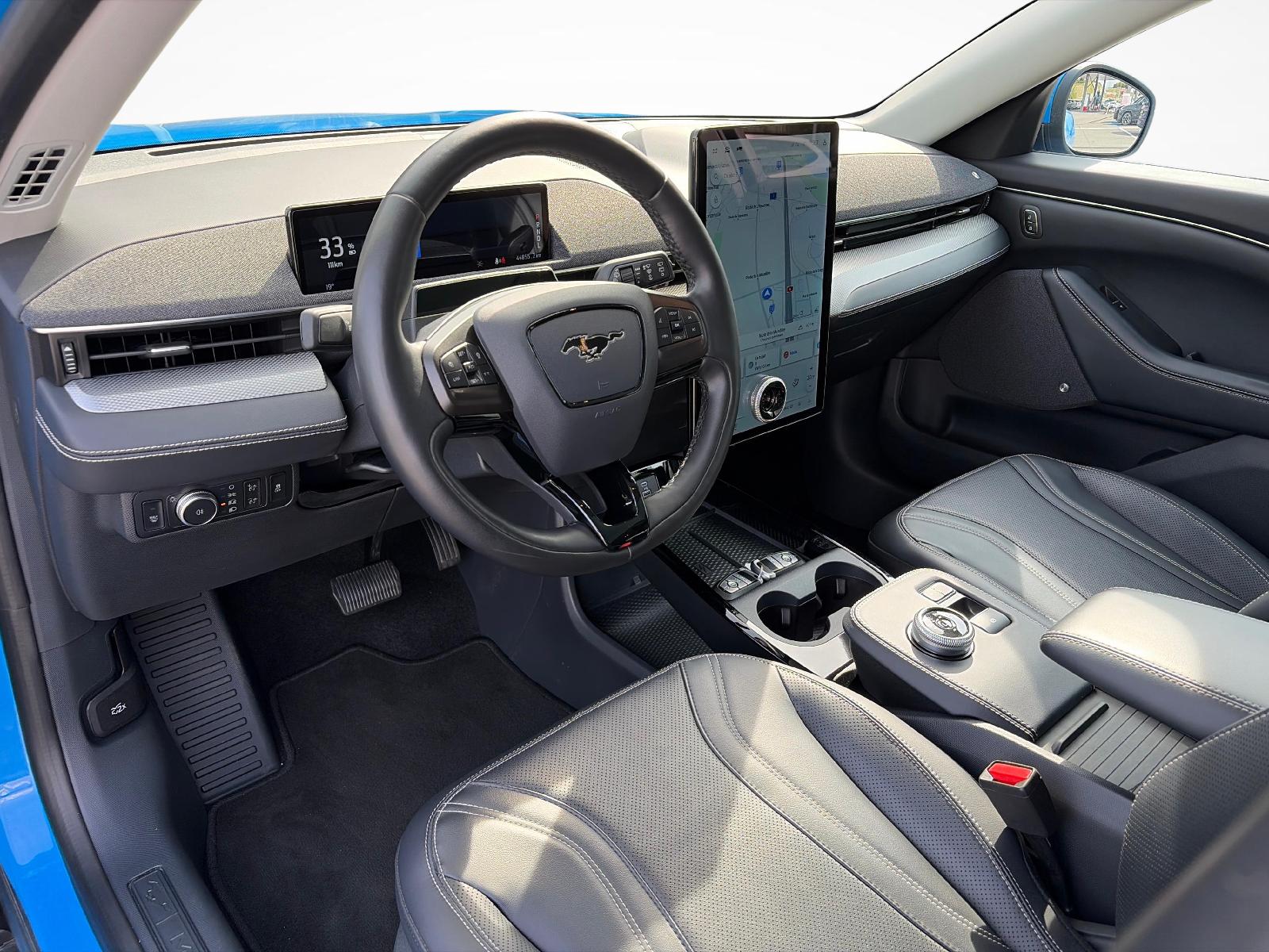 FORD Mustang Mach-E Standard-image-9
