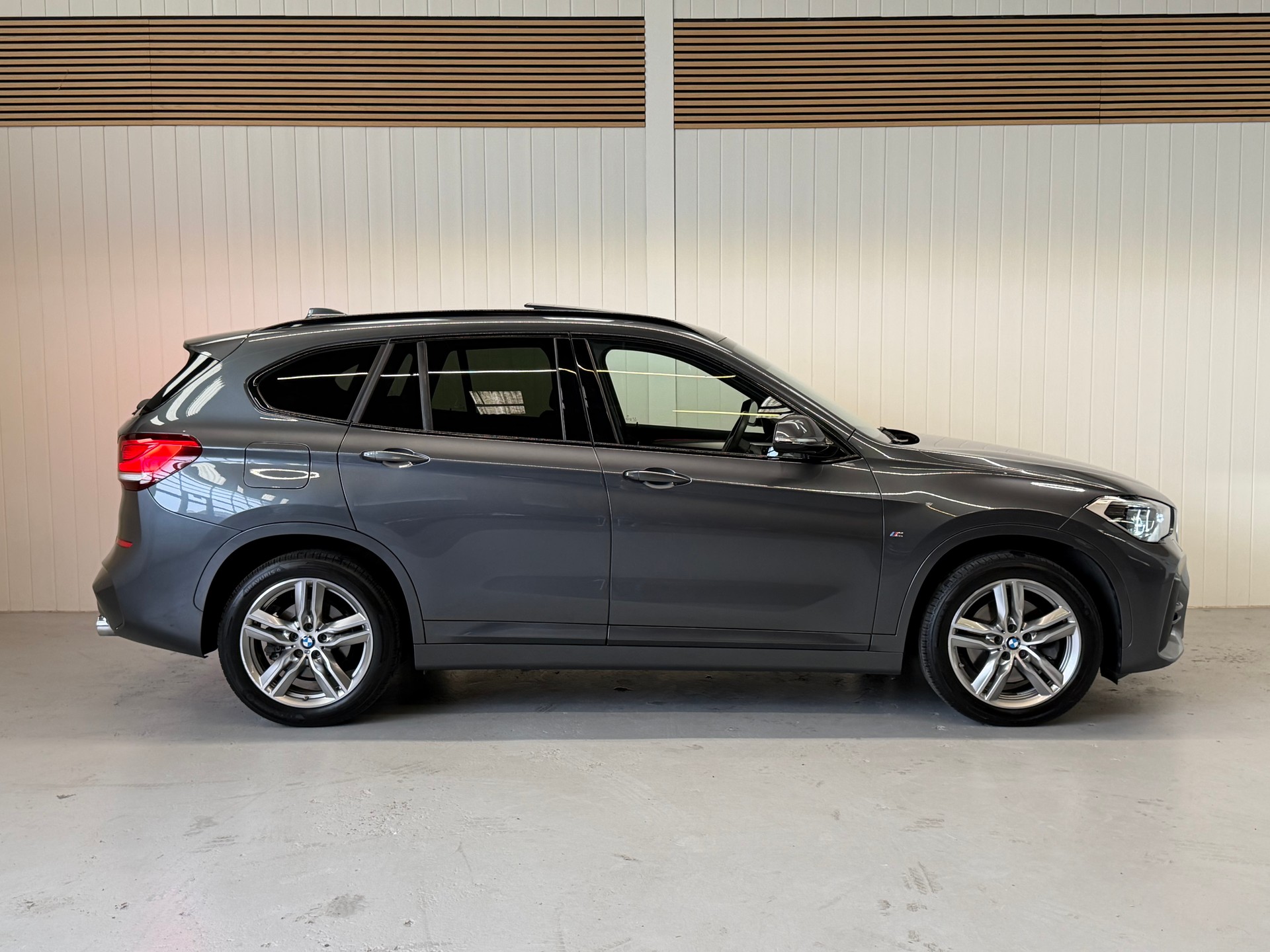 BMW X1 xDrive 20i M Sport Steptronic-image-5
