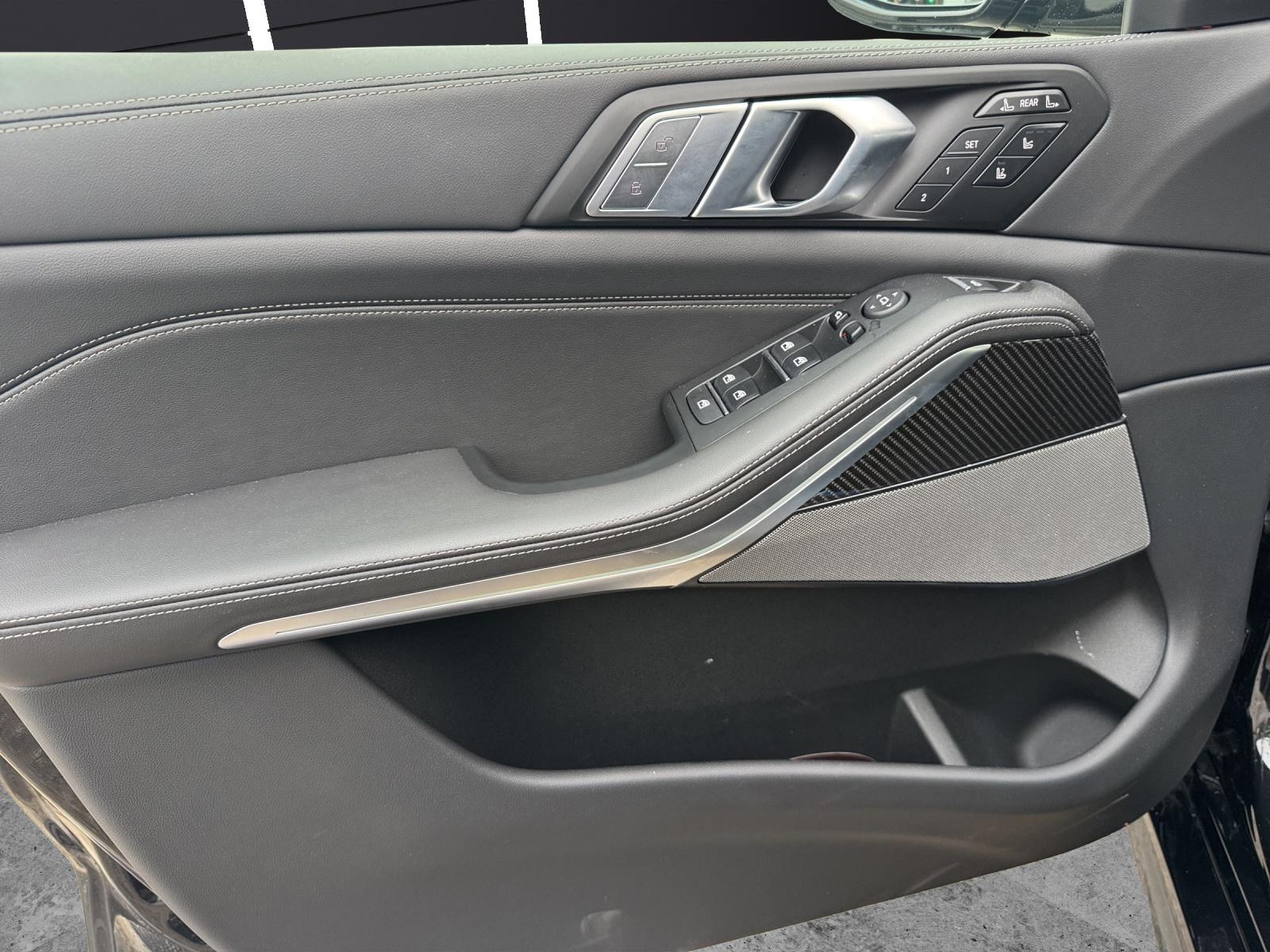 BMW X7 xDrive40i-image-11