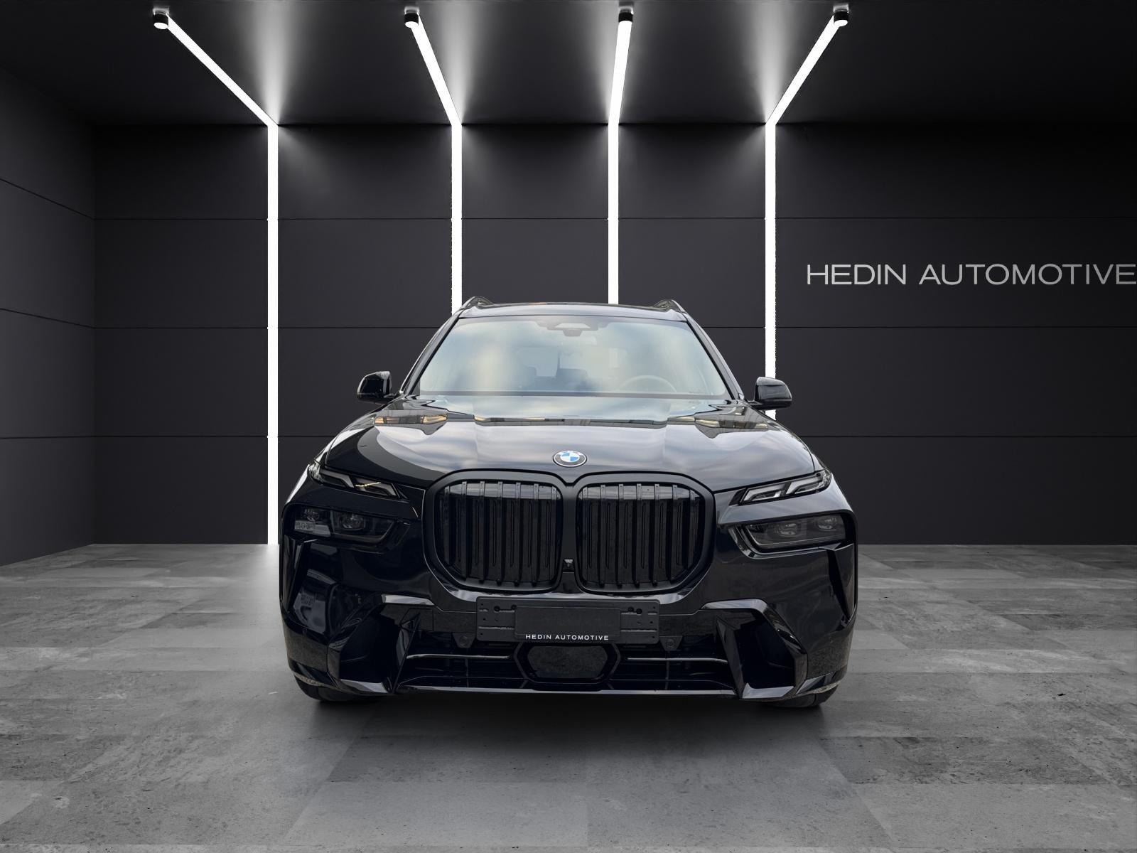BMW X7 xDrive40i-showroom-element-1