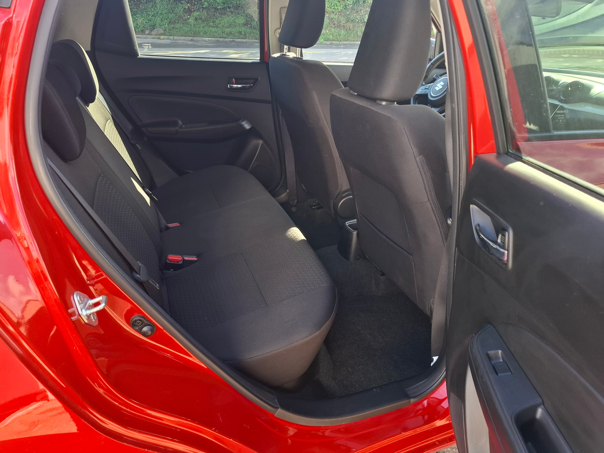 SUZUKI Swift 1.2i 16V SHVS Compact Top Hybrid Allgrip 4x4-image-6