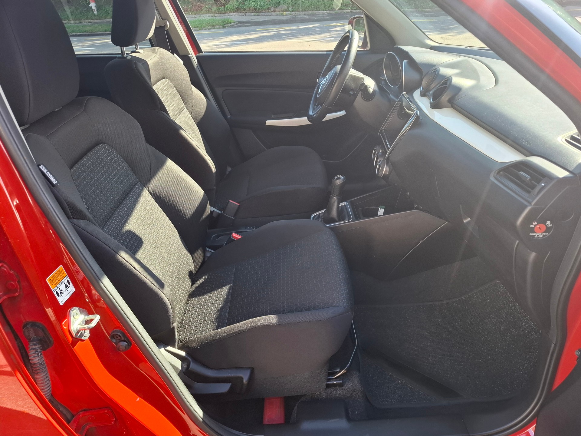 SUZUKI Swift 1.2i 16V SHVS Compact Top Hybrid Allgrip 4x4-image-5