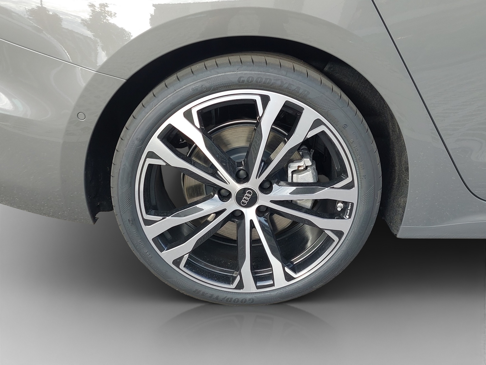 AUDI A5 Avant e-hybrid quattro Attraction 220 kW S tronic-image-13