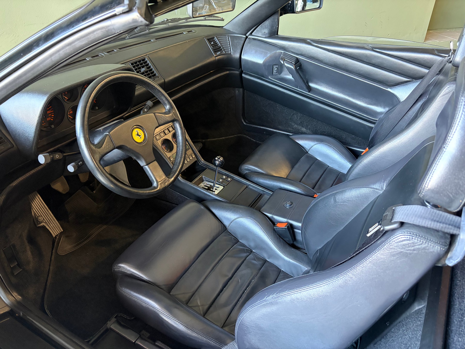 FERRARI 348 ts *CH-Fahrzeug*Topzustand*-image-12