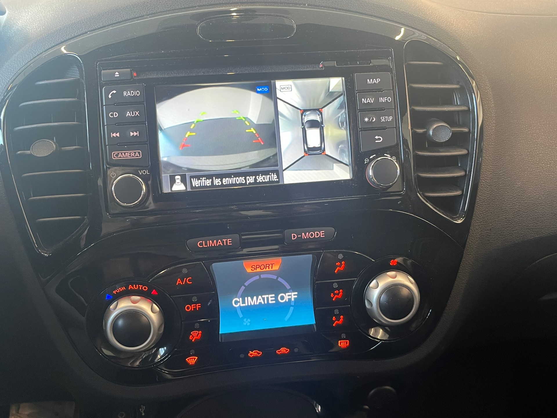NISSAN Juke 1.6 DIG-T tekna 4x4 Xtronic M-CVT-image-10