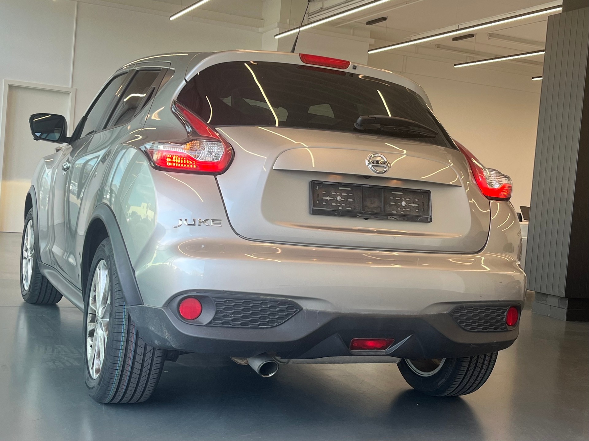 NISSAN Juke 1.6 DIG-T tekna 4x4 Xtronic M-CVT-image-6