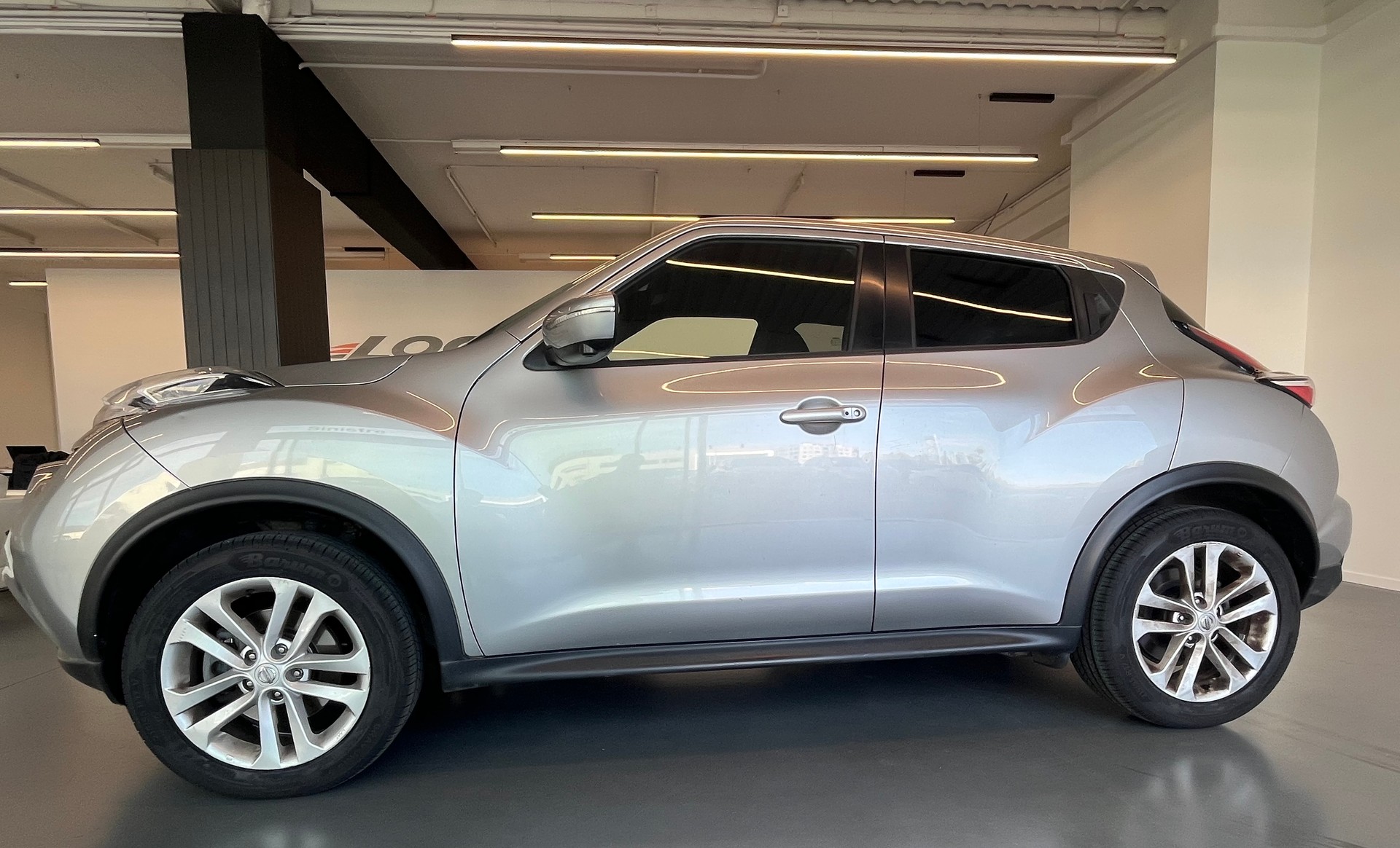 NISSAN Juke 1.6 DIG-T tekna 4x4 Xtronic M-CVT-image-3