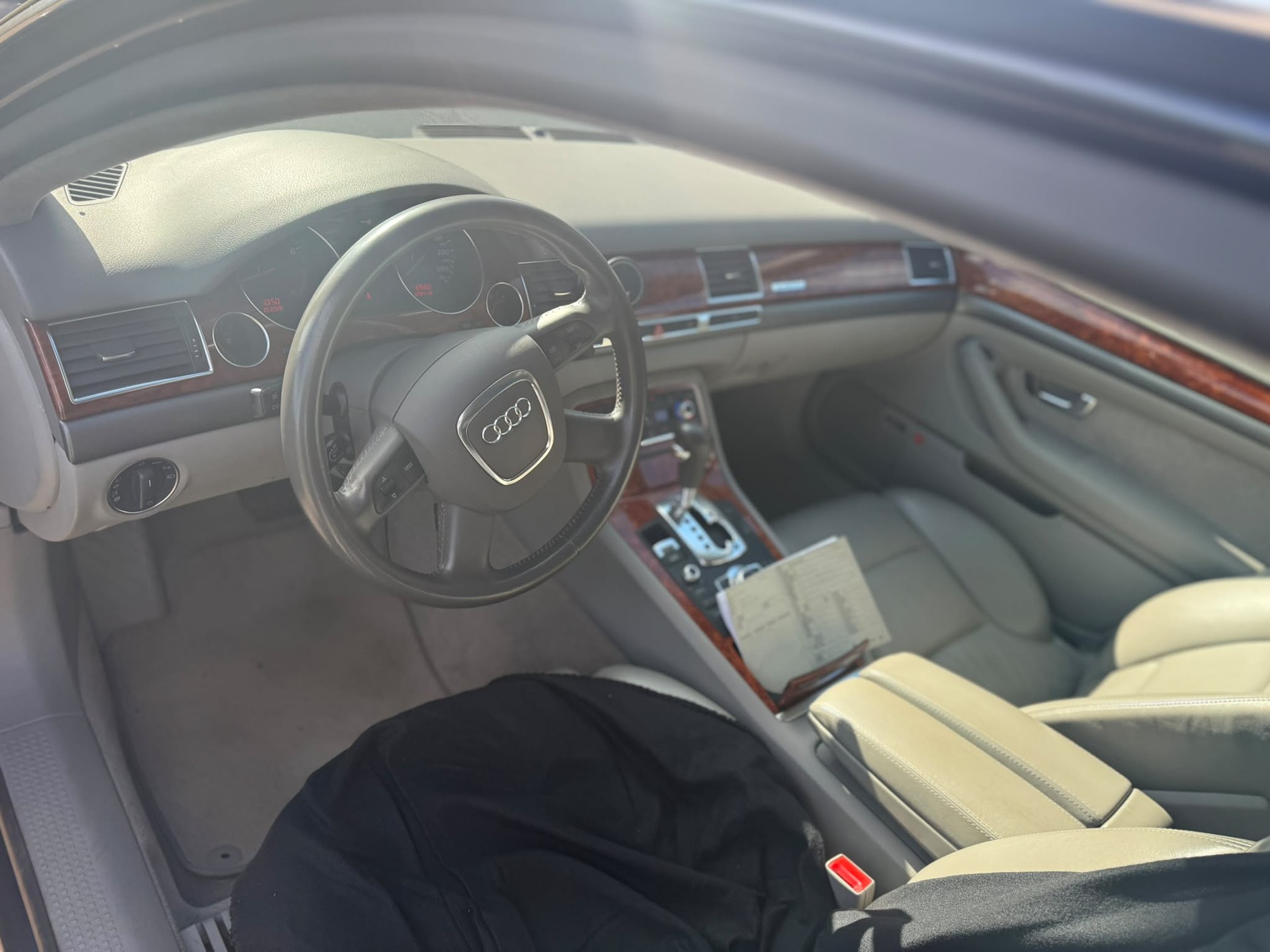 AUDI A8-image-2