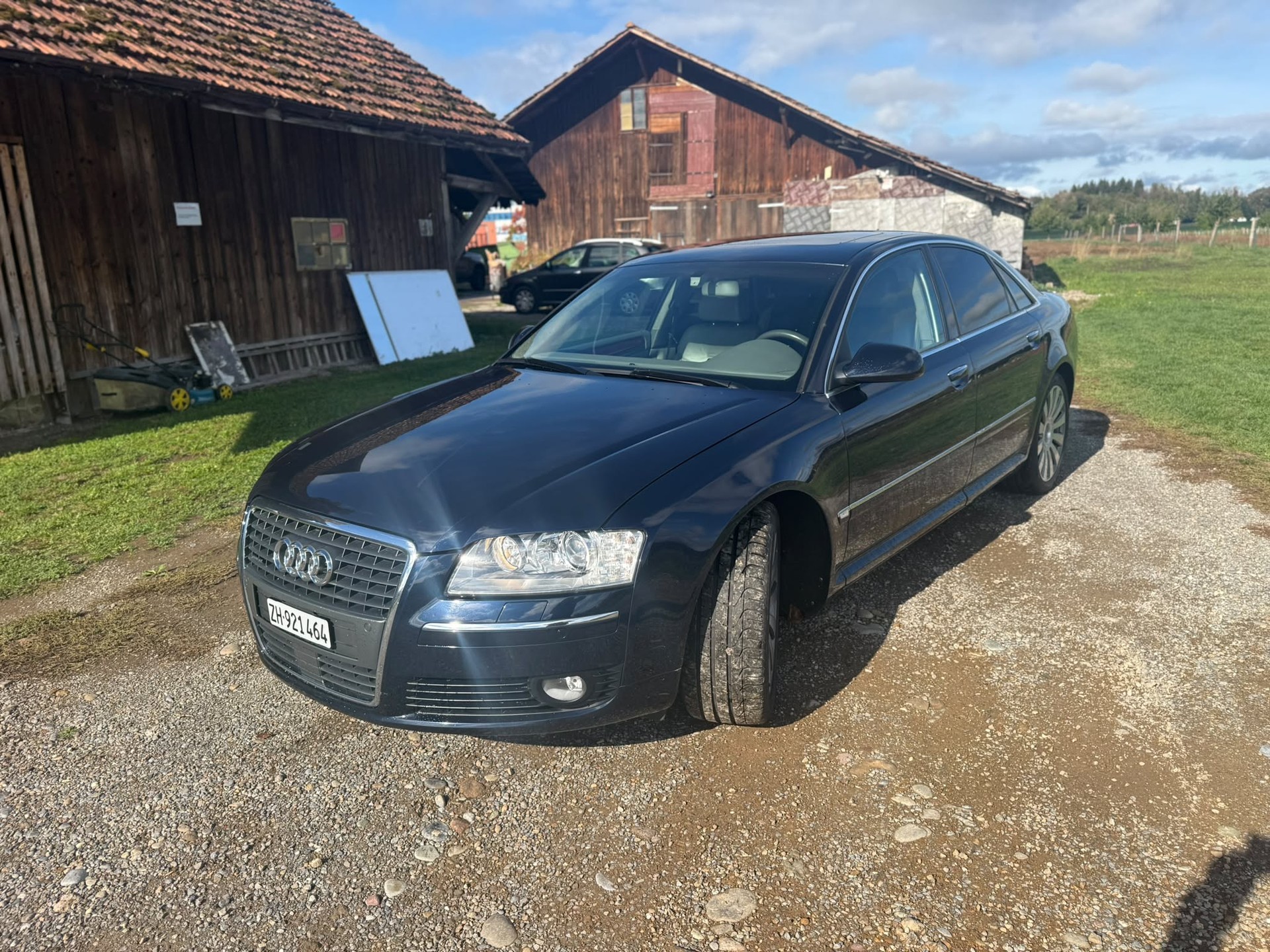 AUDI A8-image-1