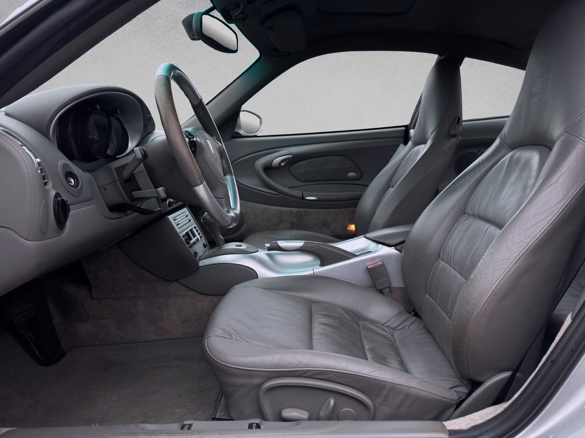 PORSCHE 911 Turbo-image-6