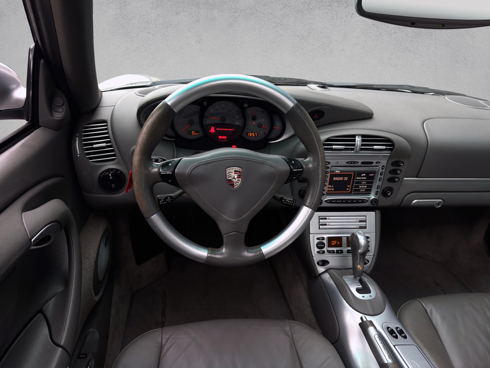 PORSCHE 911 Turbo-image-5