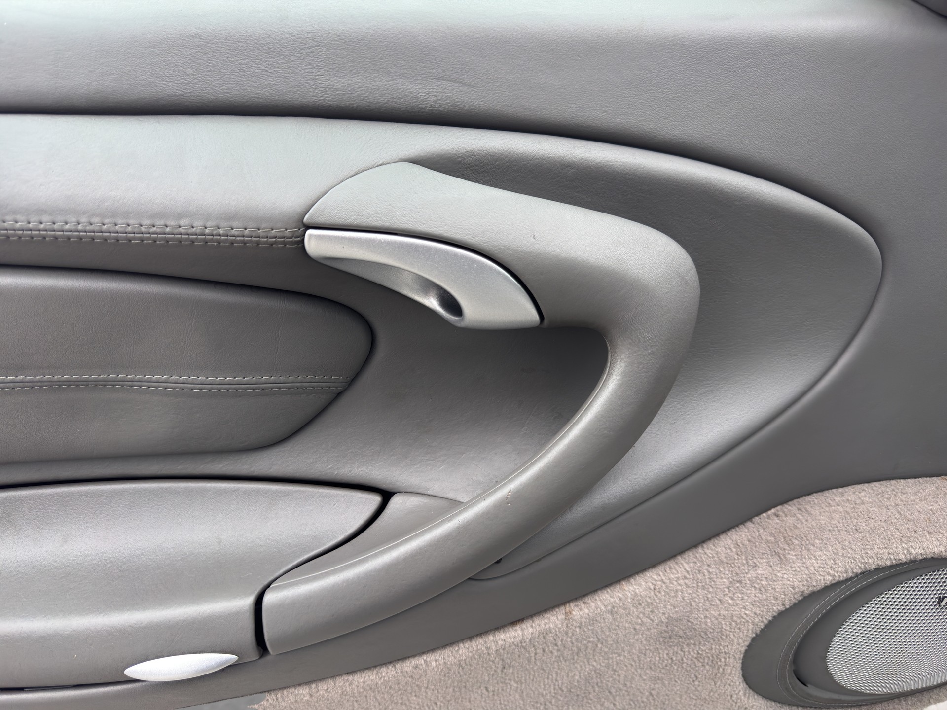 PORSCHE 911 Turbo-image-9