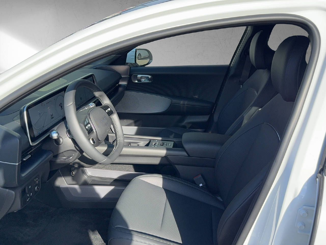 HYUNDAI Ioniq 6 Launch Edition 4WD 20"-image-5