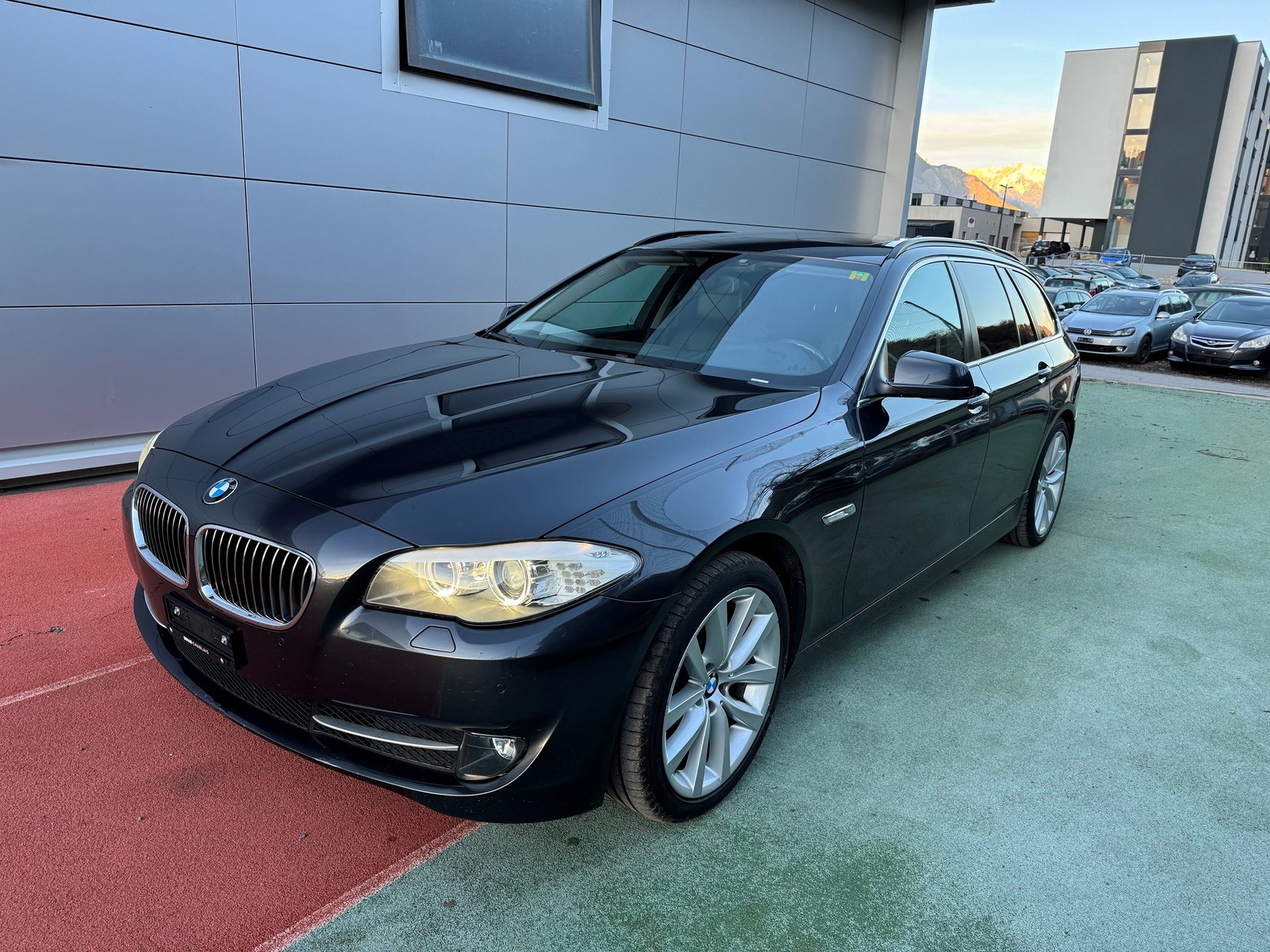 BMW 525d xDrive Touring Steptronic-image-1