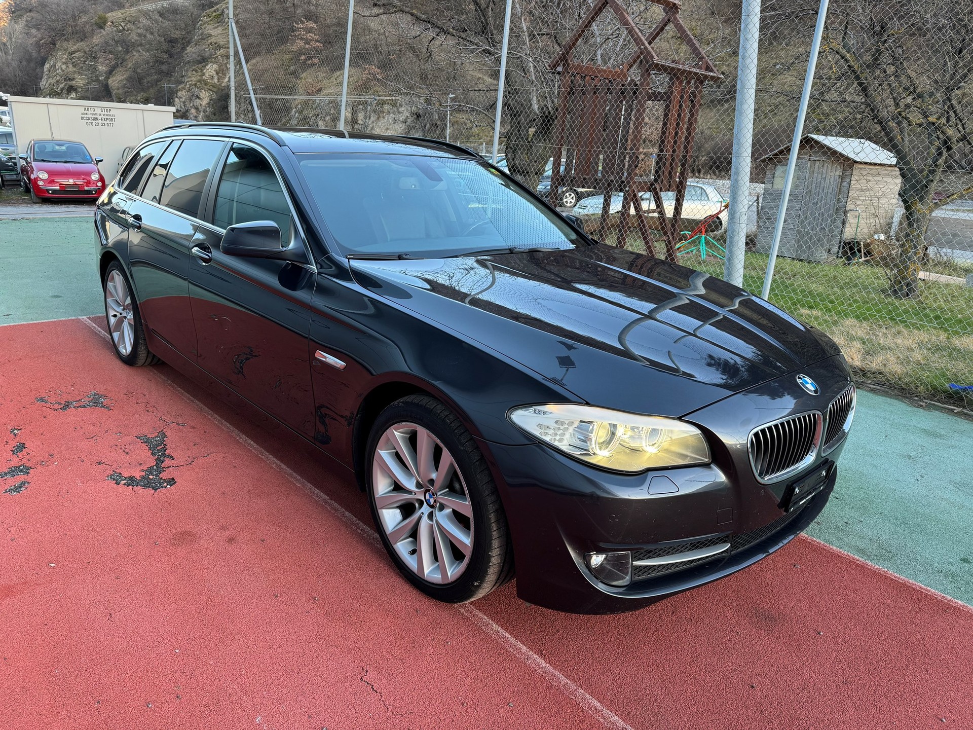 BMW 525d xDrive Touring Steptronic-image-0