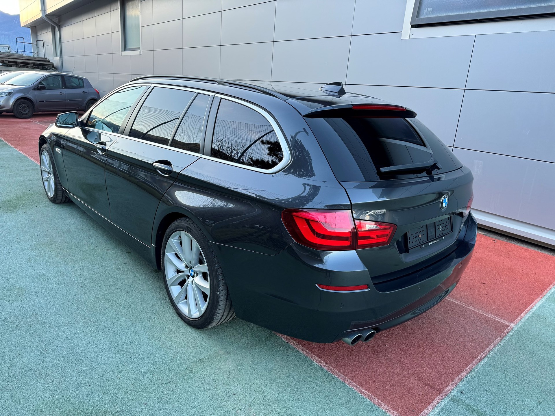 BMW 525d xDrive Touring Steptronic-image-3
