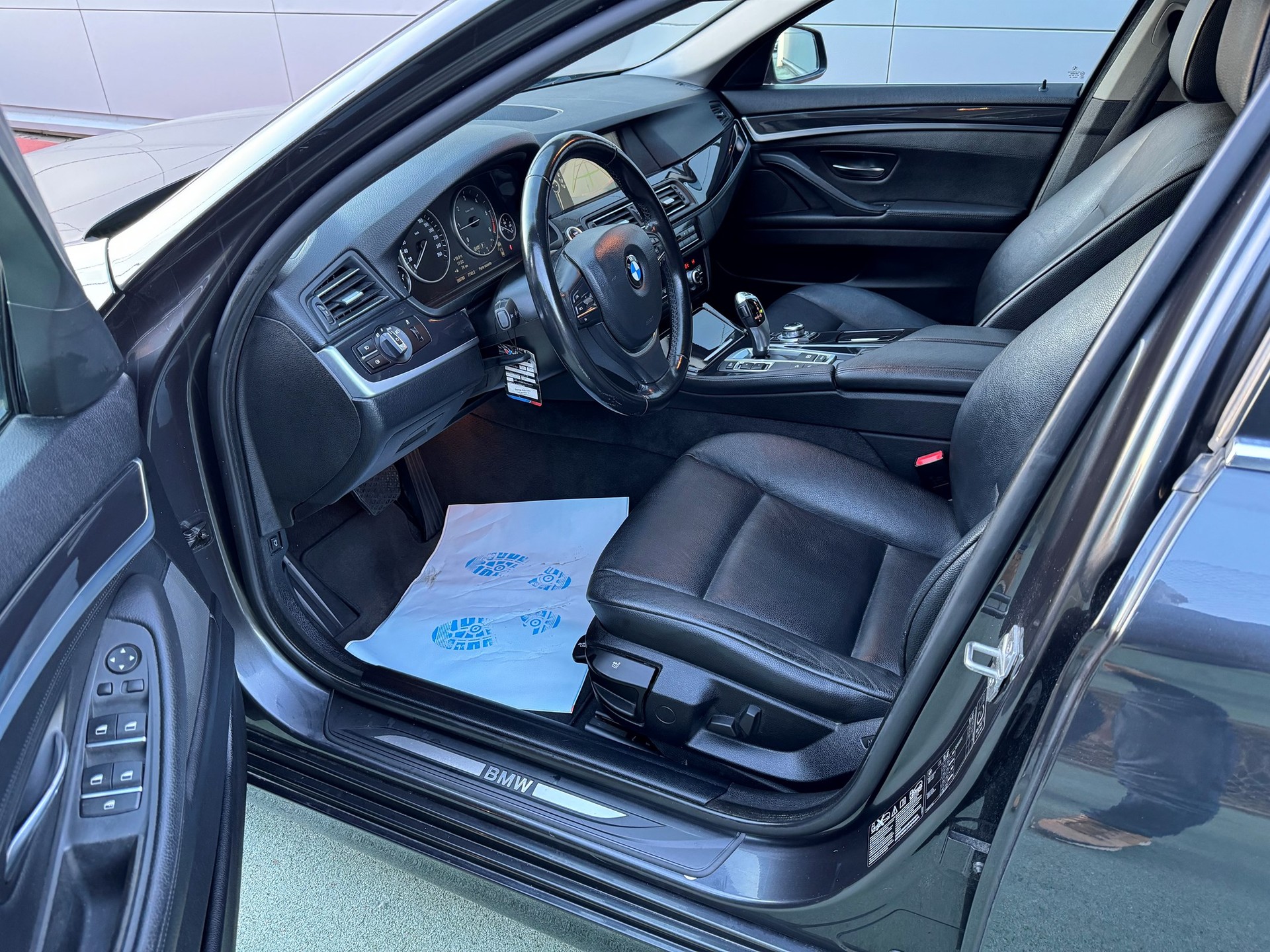 BMW 525d xDrive Touring Steptronic-image-8