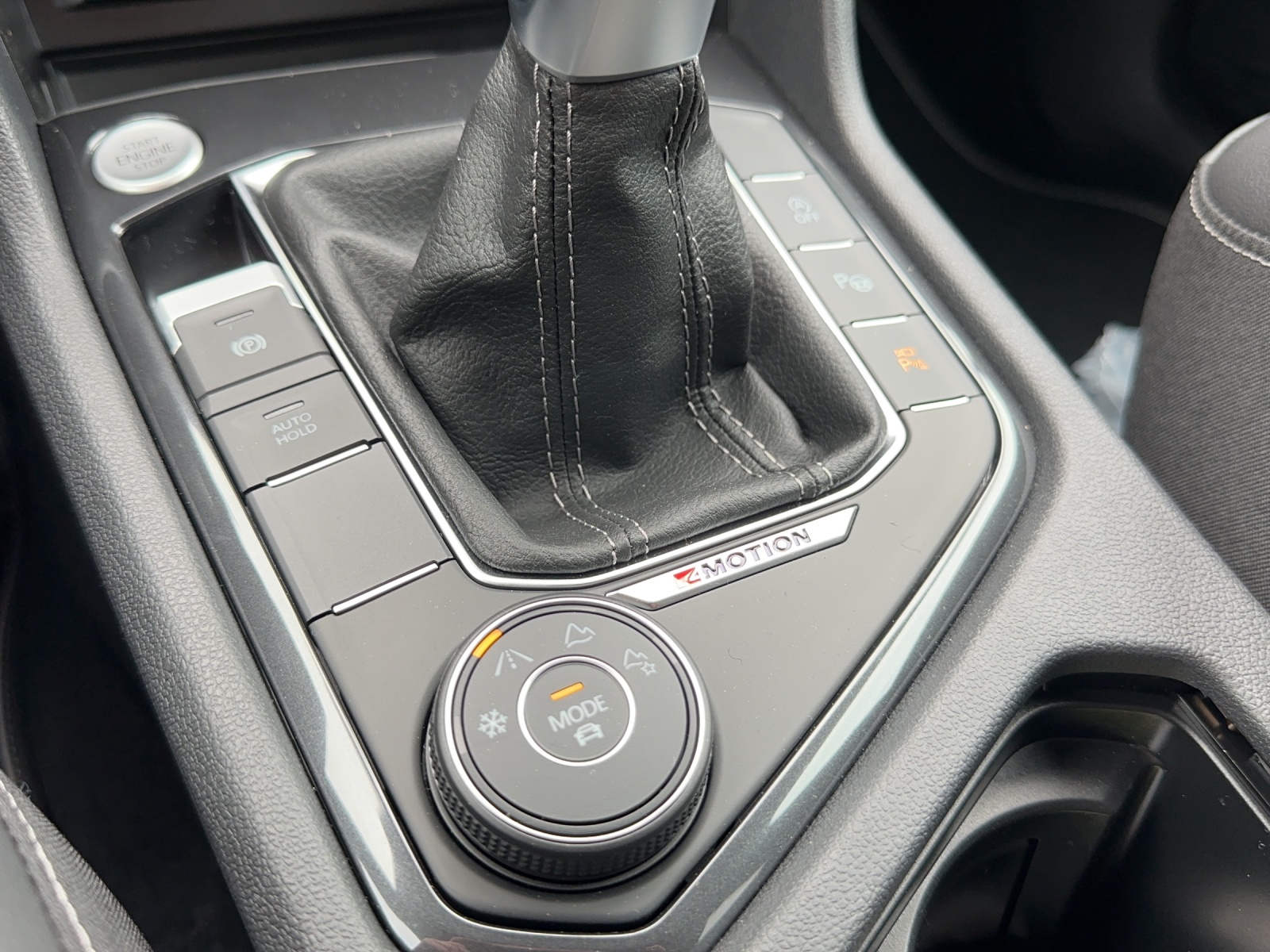 VW Tiguan Allspace 2.0TSI R-Line 4Motion DSG-image-11