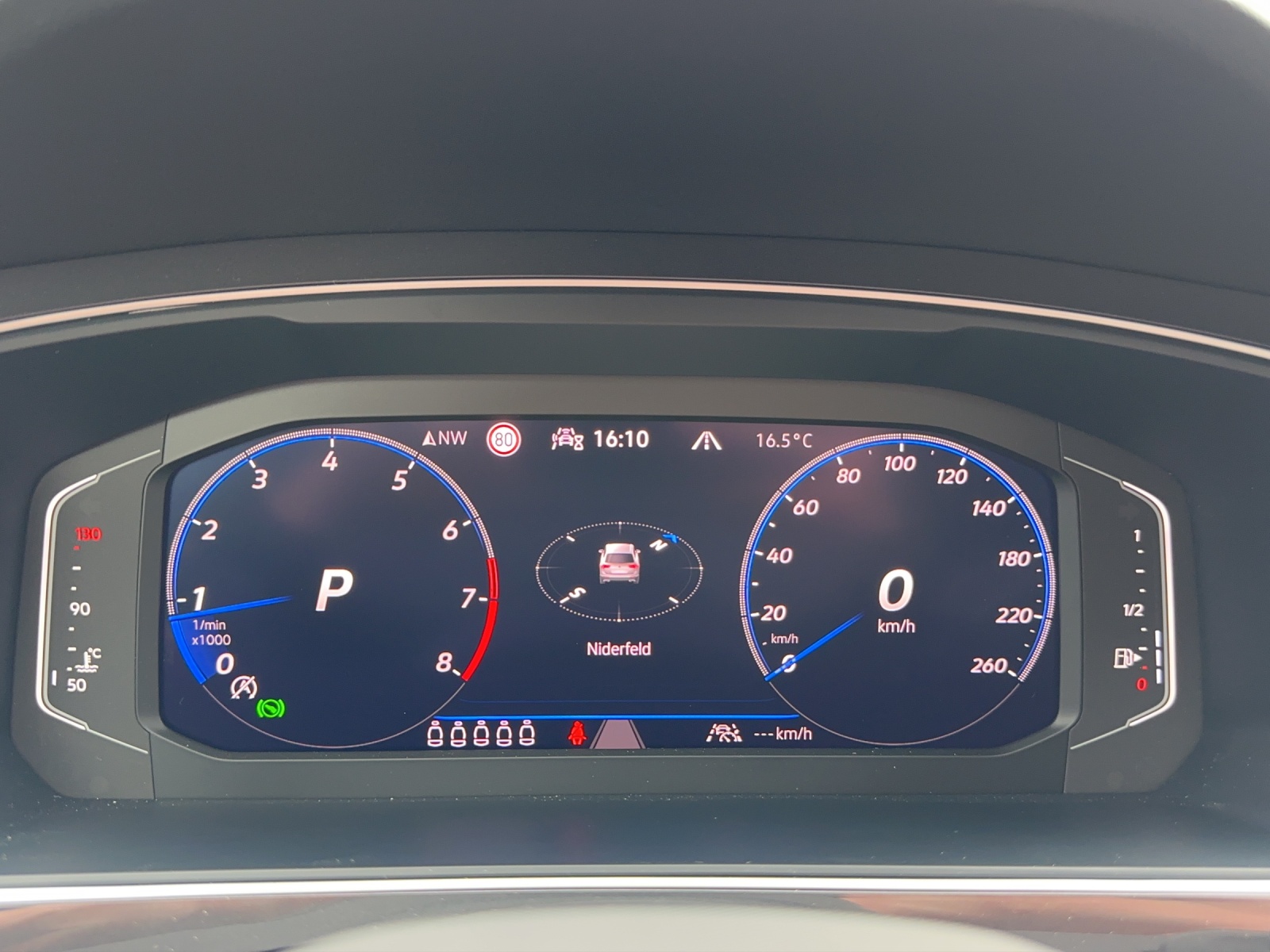 VW Tiguan Allspace 2.0TSI R-Line 4Motion DSG-image-10