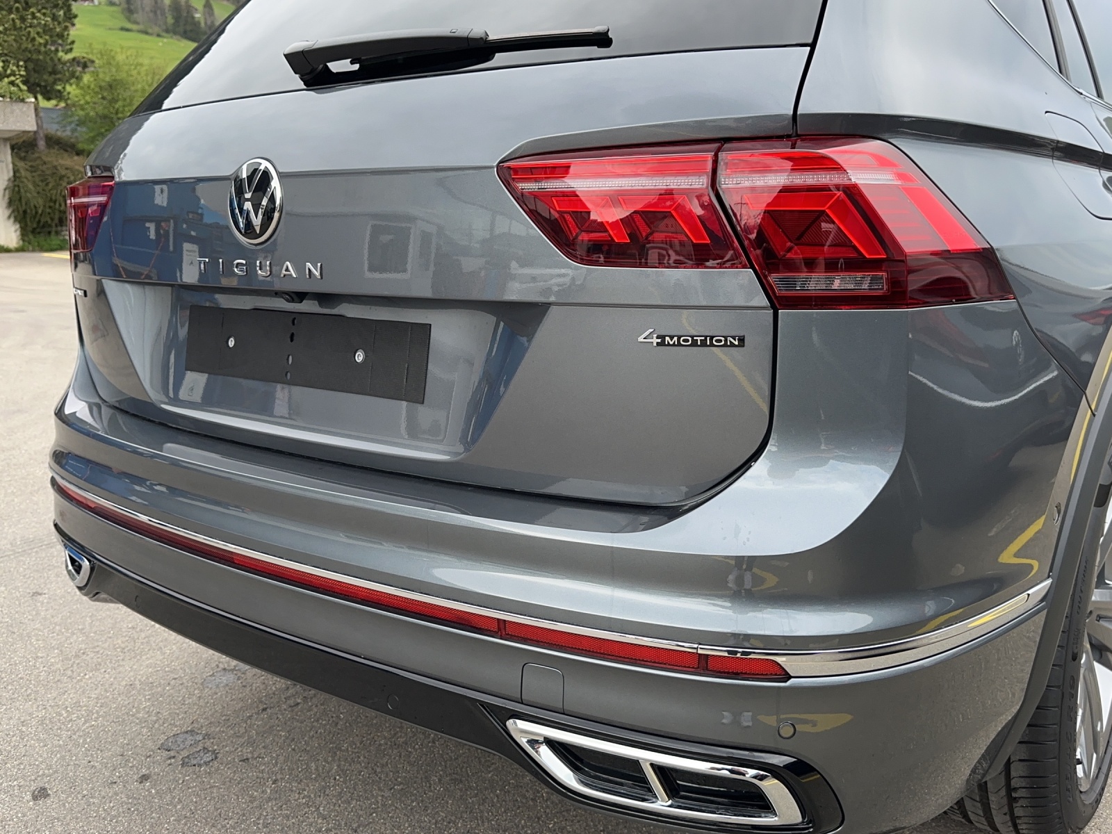 VW Tiguan Allspace 2.0TSI R-Line 4Motion DSG-image-12