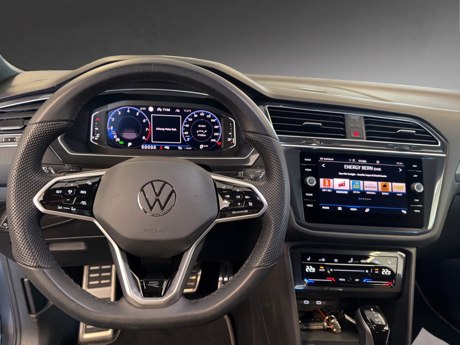 VW Tiguan Allspace 2.0TSI R-Line 4Motion DSG-image-7