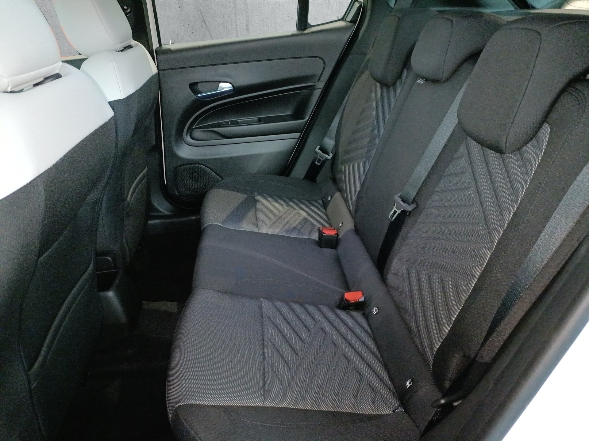 FIAT 600 1.2 Hybrid 100 Cult-image-11
