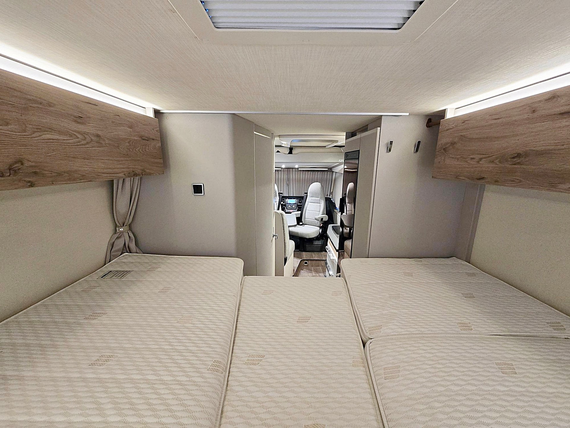 HYMER EXIS-I EX 580 PURE 2,2 HDI DIESEL CITROEN-image-11