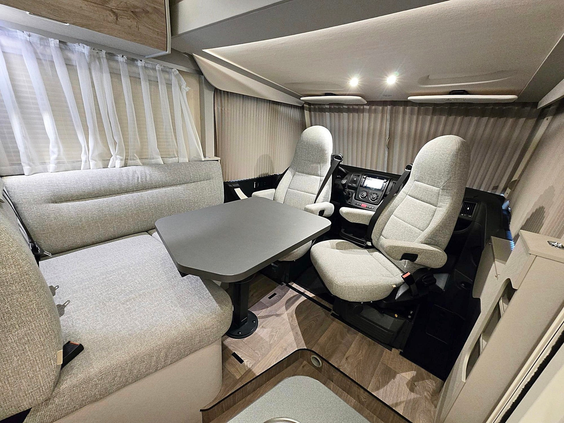 HYMER EXIS-I EX 580 PURE 2,2 HDI DIESEL CITROEN-image-5