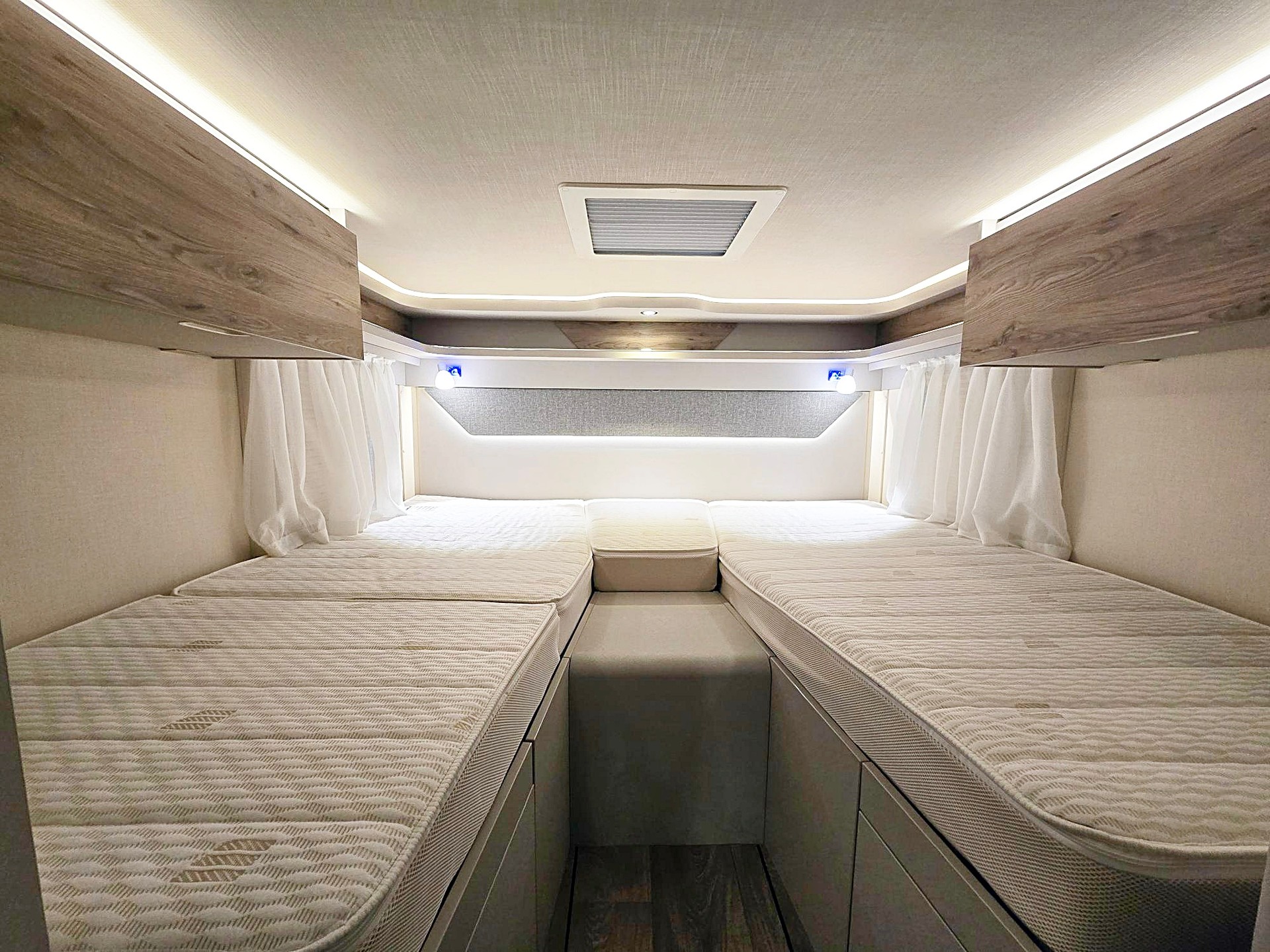 HYMER EXIS-I EX 580 PURE 2,2 HDI DIESEL CITROEN-image-9